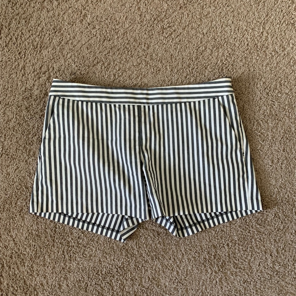 Express stripe mid-rise shorts